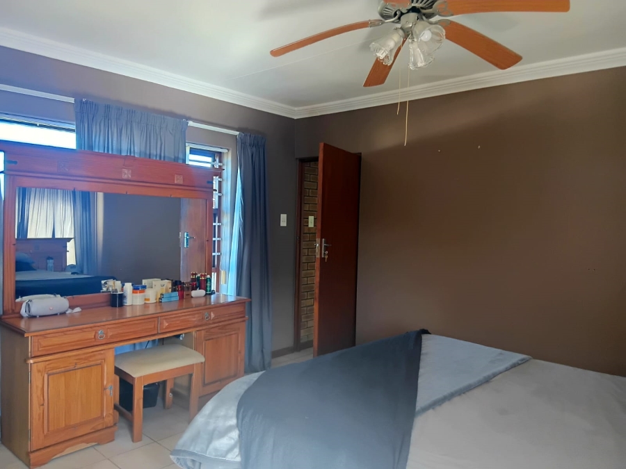 To Let 3 Bedroom Property for Rent in Dana Bay Western Cape